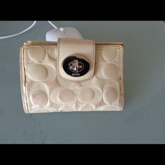 Sold - Picture 4 of 8